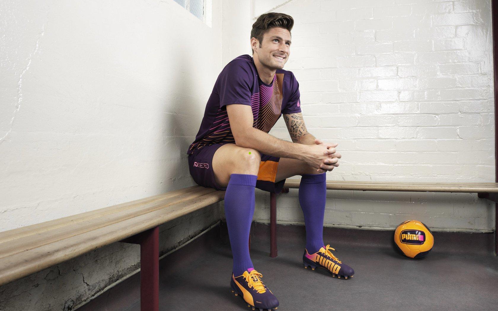 手感复苏！詹姆斯盛赞斯马特找回投篮节奏，湖人战胜绿军关键转折